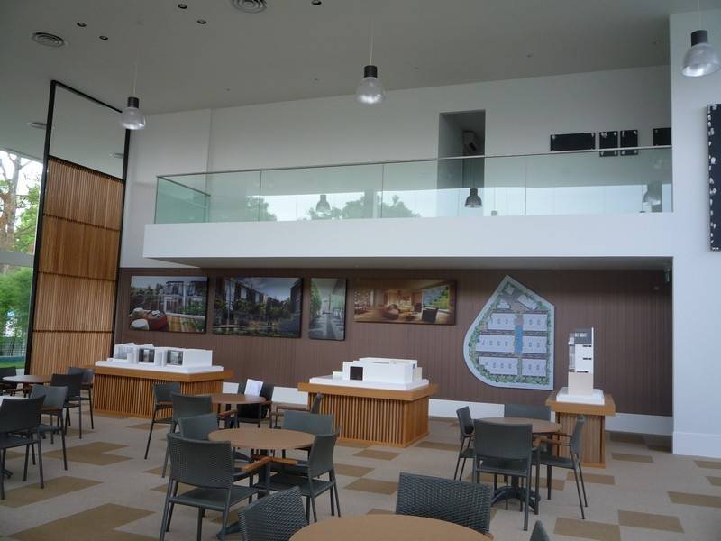 WESTWOOD SHOWFLAT