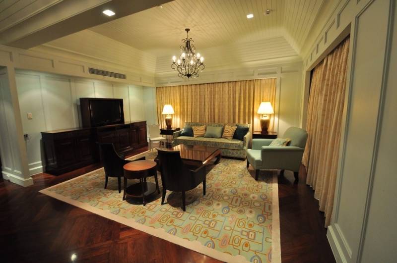 FOUR SEASON HOTEL BANGKOK - JIM THOMPSONS SUITE