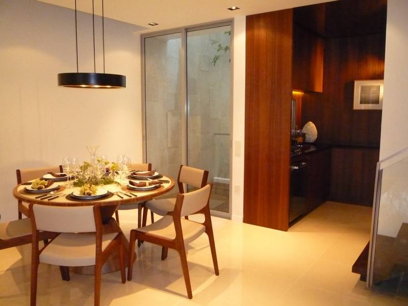 WESTWOOD SHOWFLAT