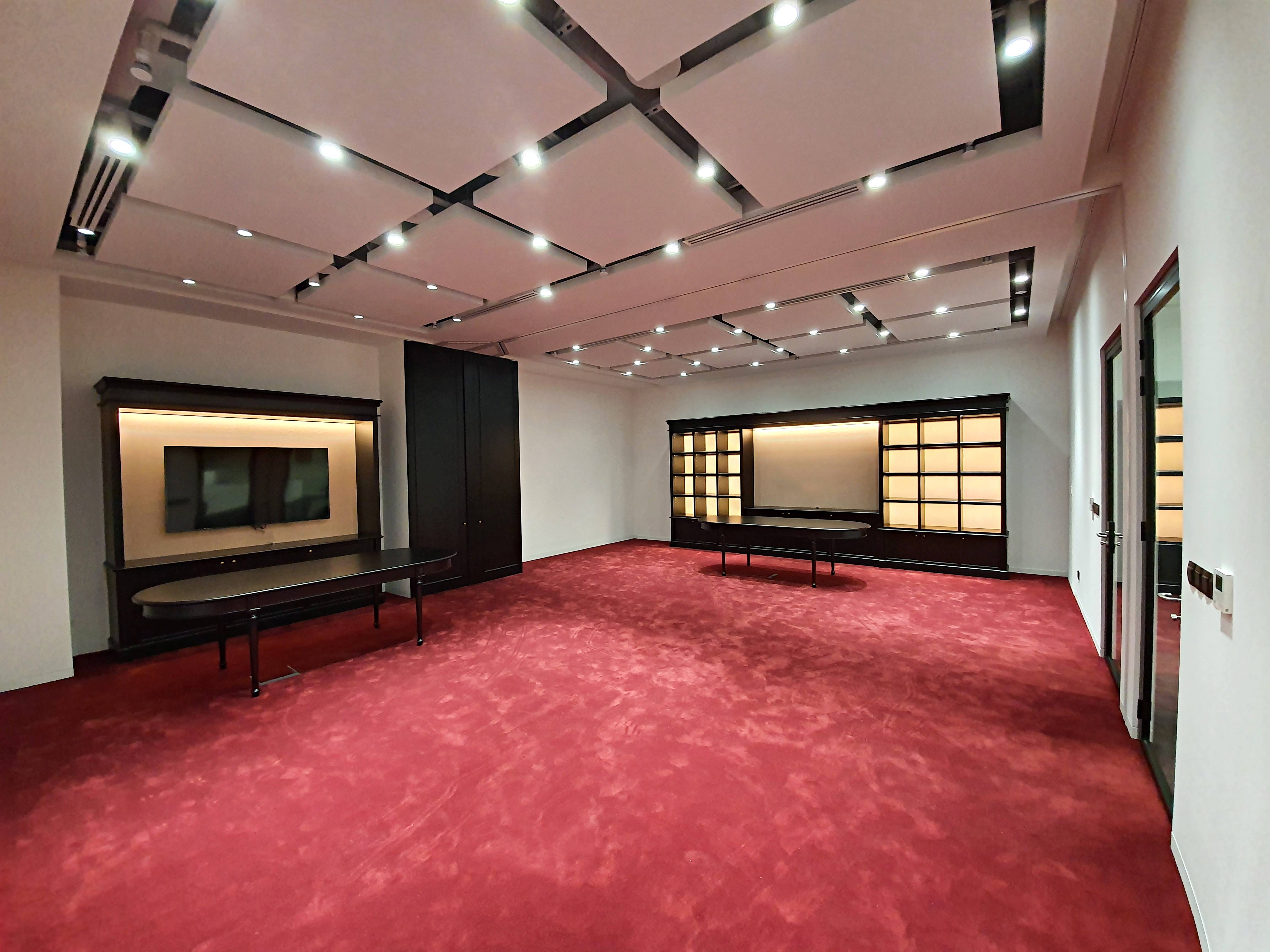 GUCCI OFFICE AT 351 BRADDELL ROAD