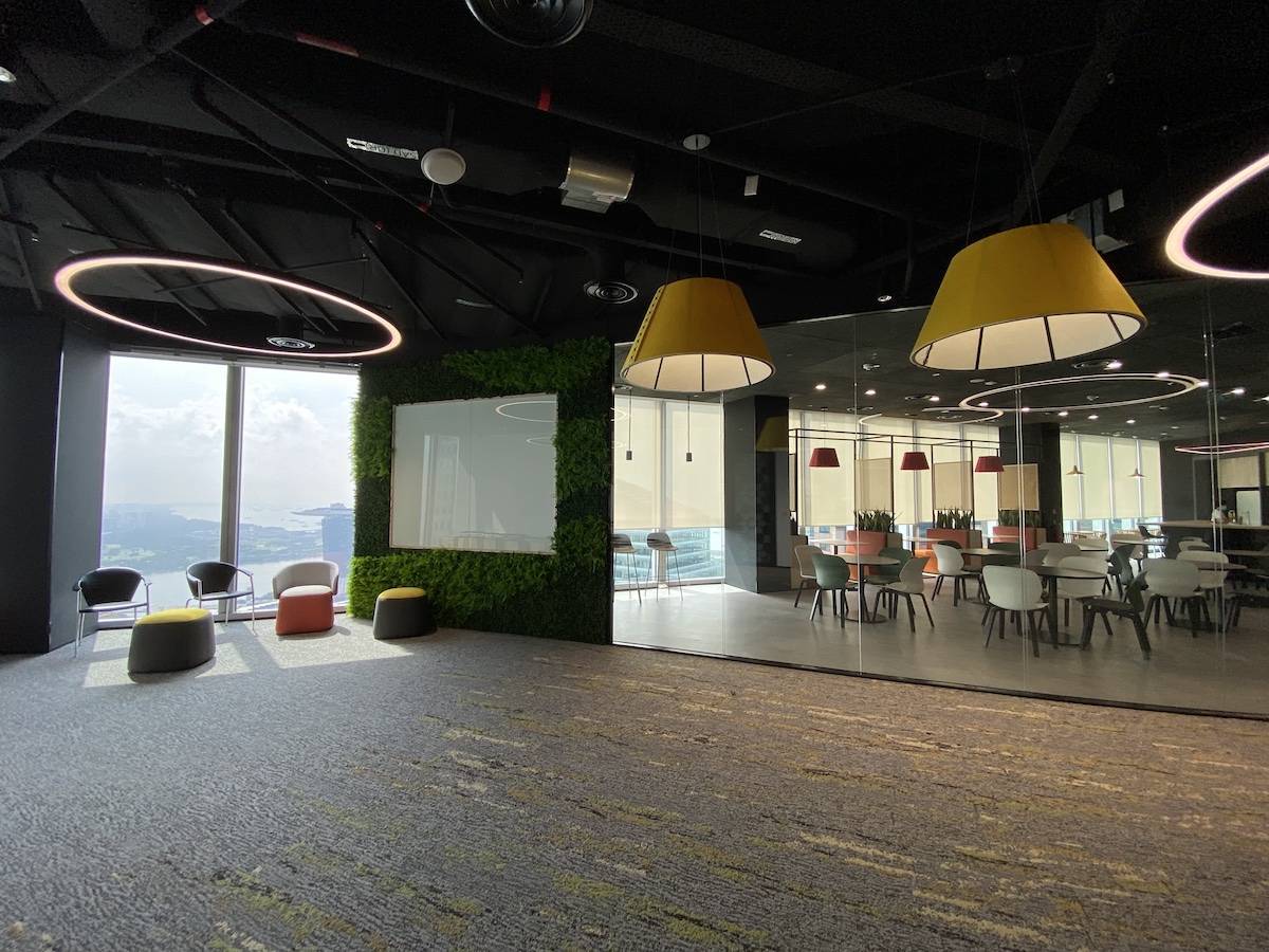 RED HAT OFFICE AT CAPITASPRING