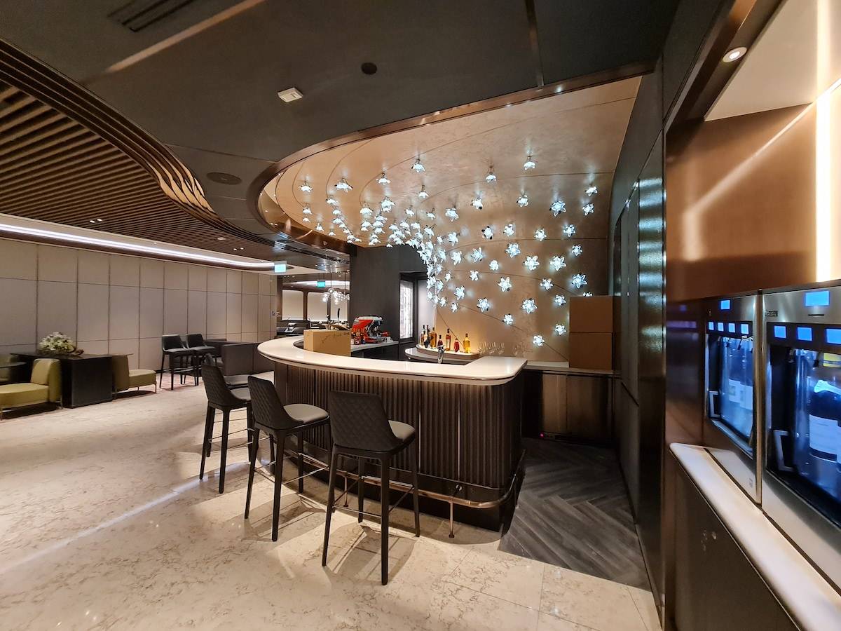 SILVERKRIS LOUNGE AT CHANGI AIRPORT TERMINAL 3