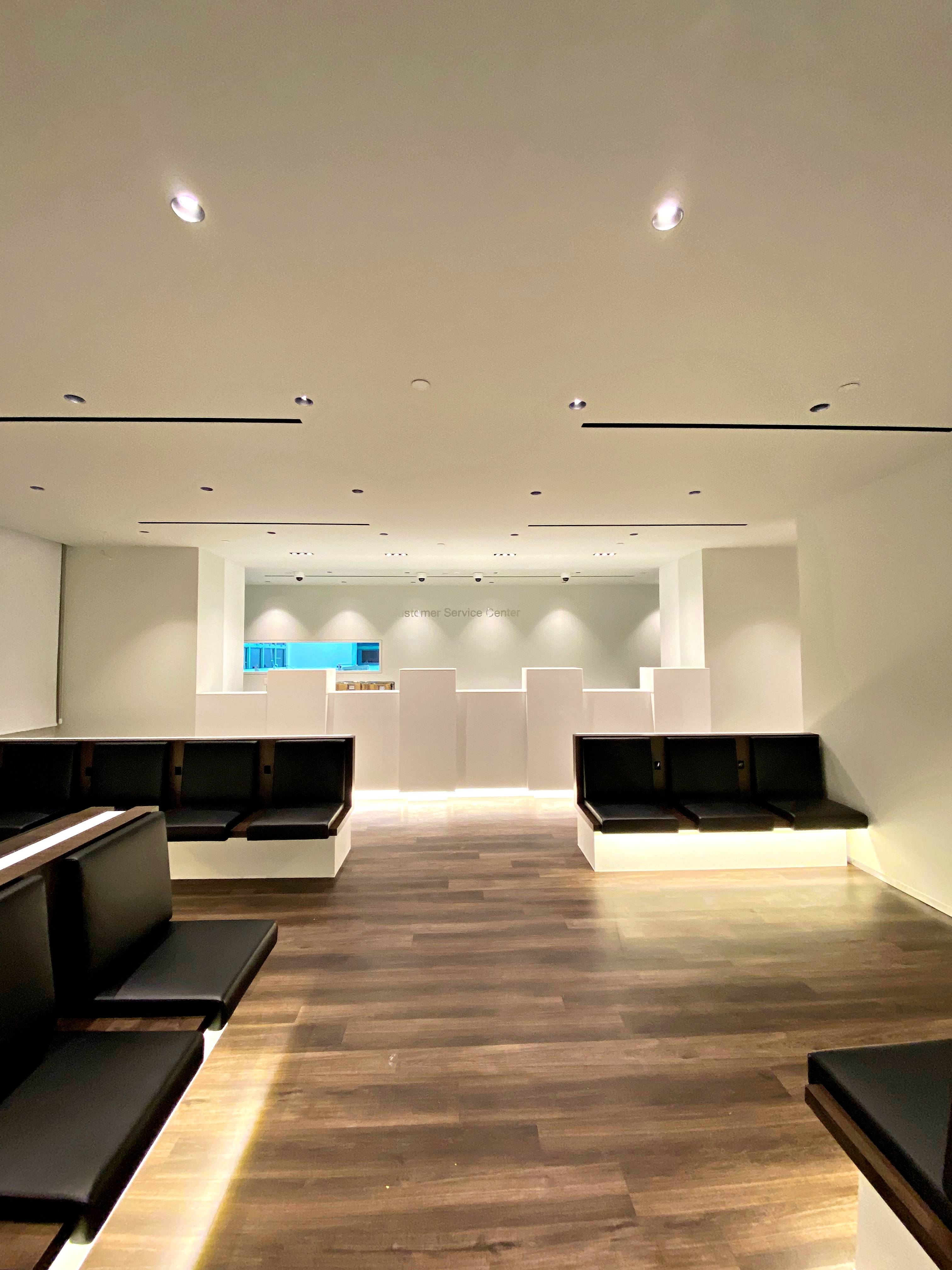 SWATCH RECEPTION AND CUSTOMER SERVICE OFFICE AT HARBOURSIDE BUILDING