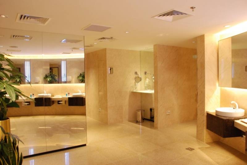 SIA SILVER KRIS FLYER LOUNGE