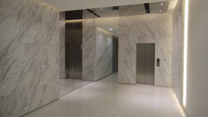 LIFT LOBBY AT PLAZA BY THE PARK