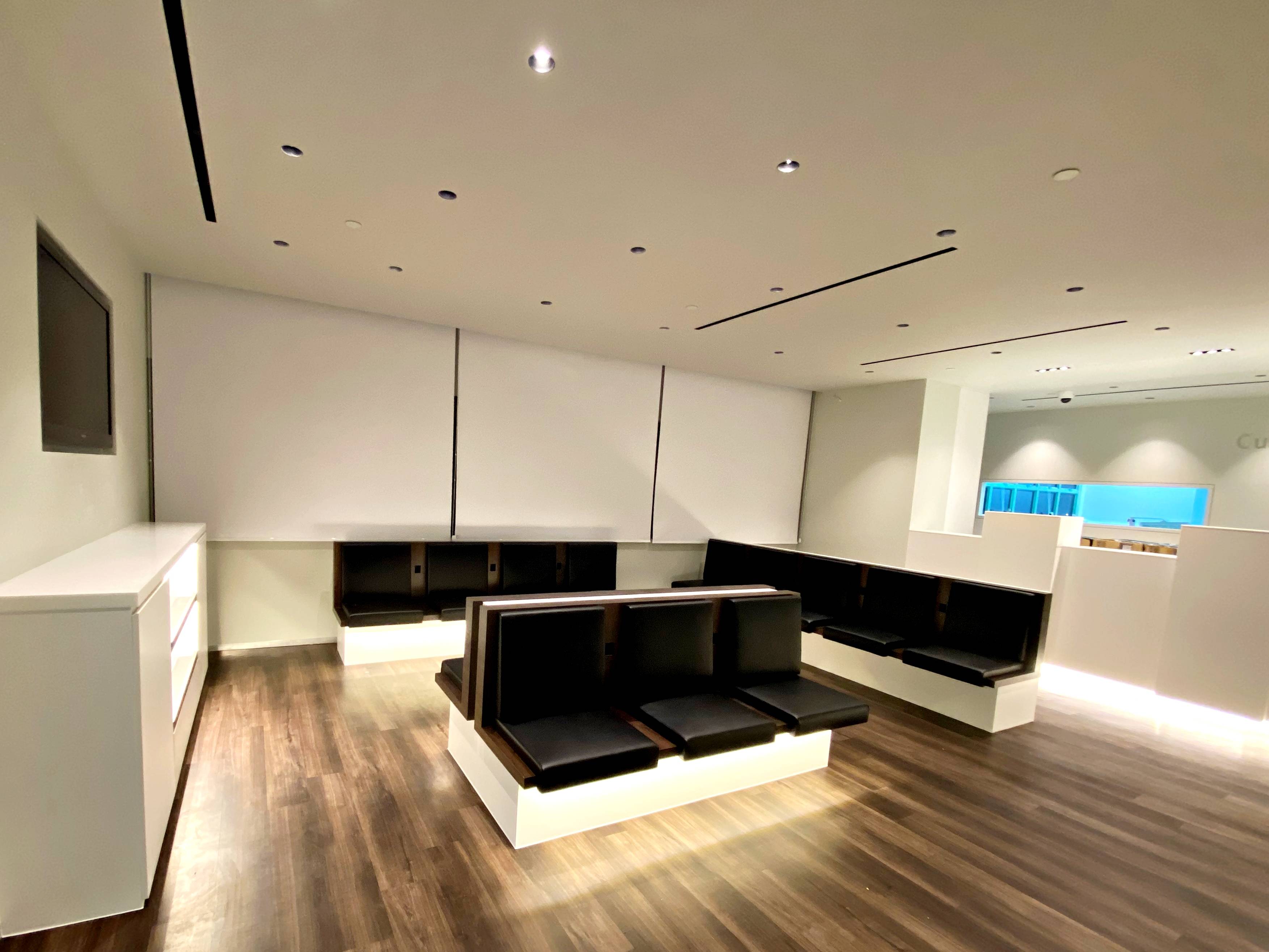 SWATCH RECEPTION AND CUSTOMER SERVICE OFFICE AT HARBOURSIDE BUILDING