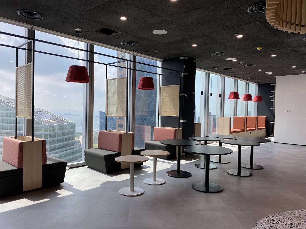 RED HAT OFFICE AT CAPITASPRING