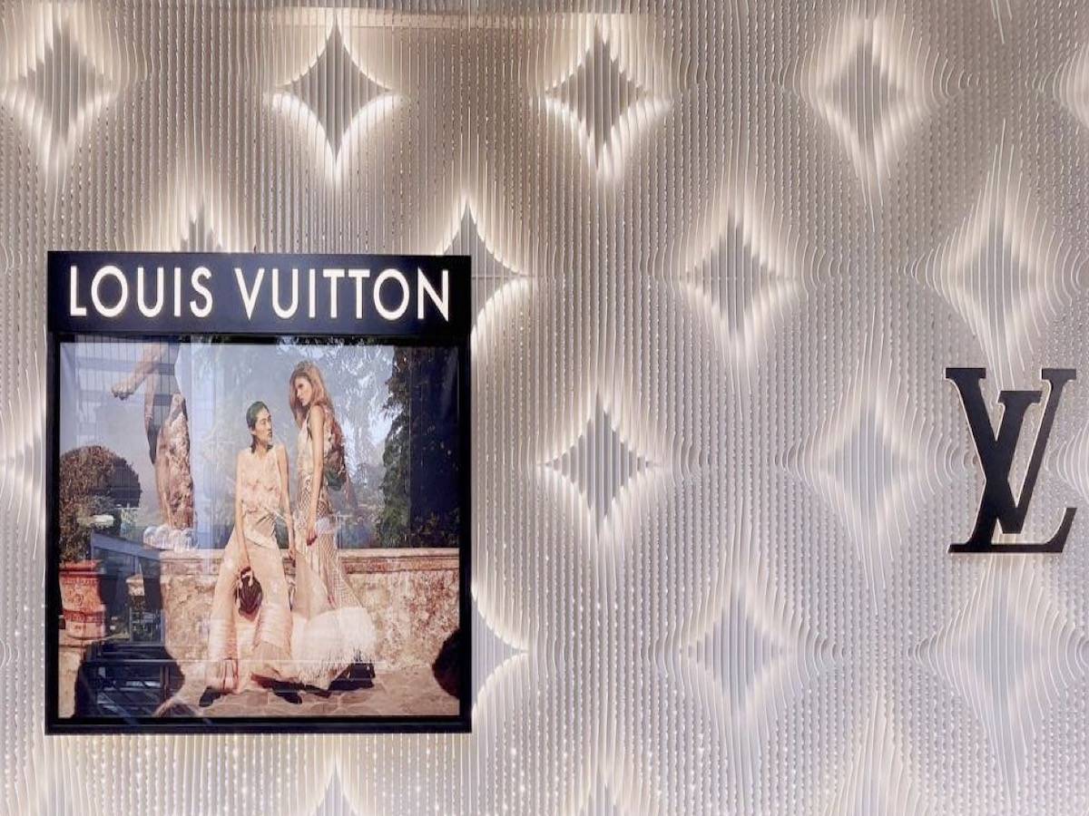 Louis Vuitton at Ngee Ann City Takashimaya (Facade)