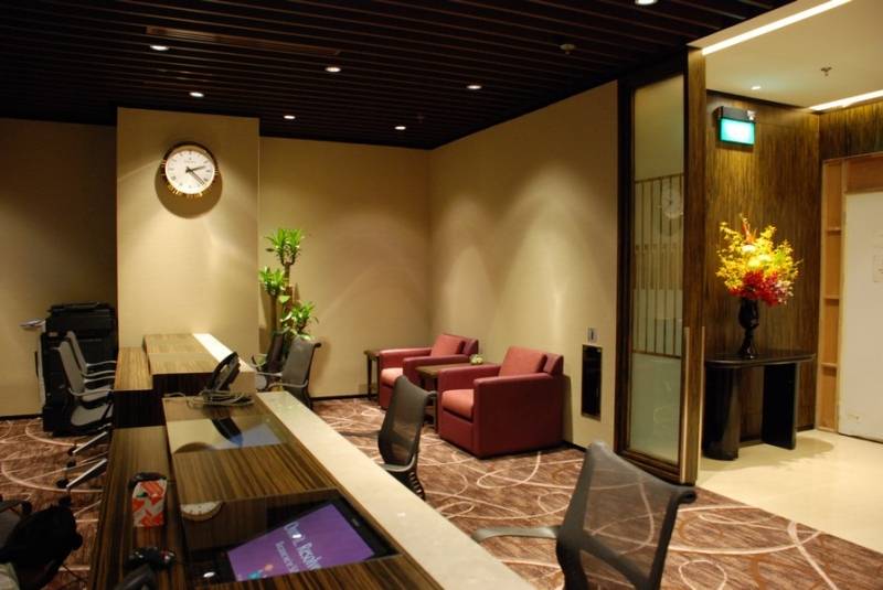 SIA SILVER KRIS FLYER LOUNGE