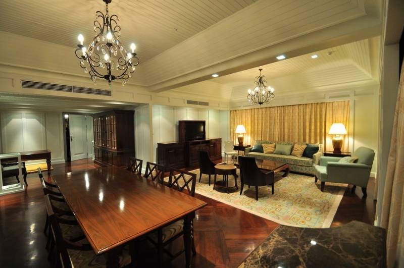 FOUR SEASON HOTEL BANGKOK - JIM THOMPSONS SUITE