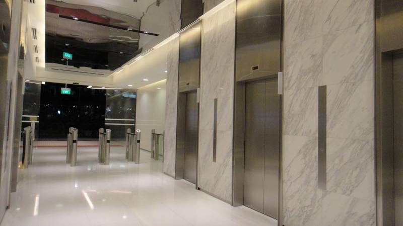 LIFT LOBBY AT PLAZA BY THE PARK
