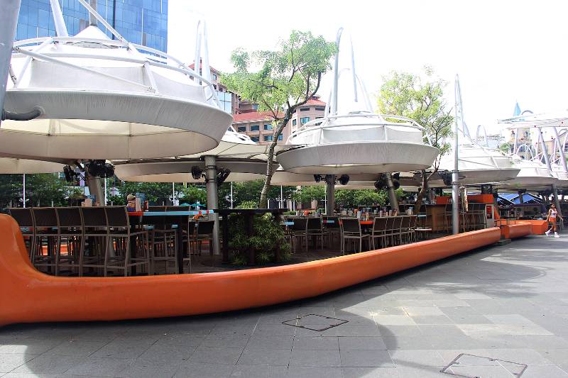 Hooters At Clarke Quay