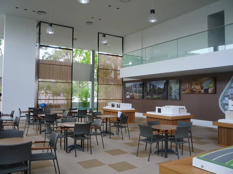 WESTWOOD SHOWFLAT